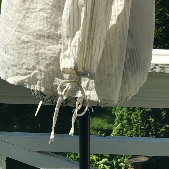 🌸 DKNY Off White Loose Fitting Blouse - Picture 4 of 8